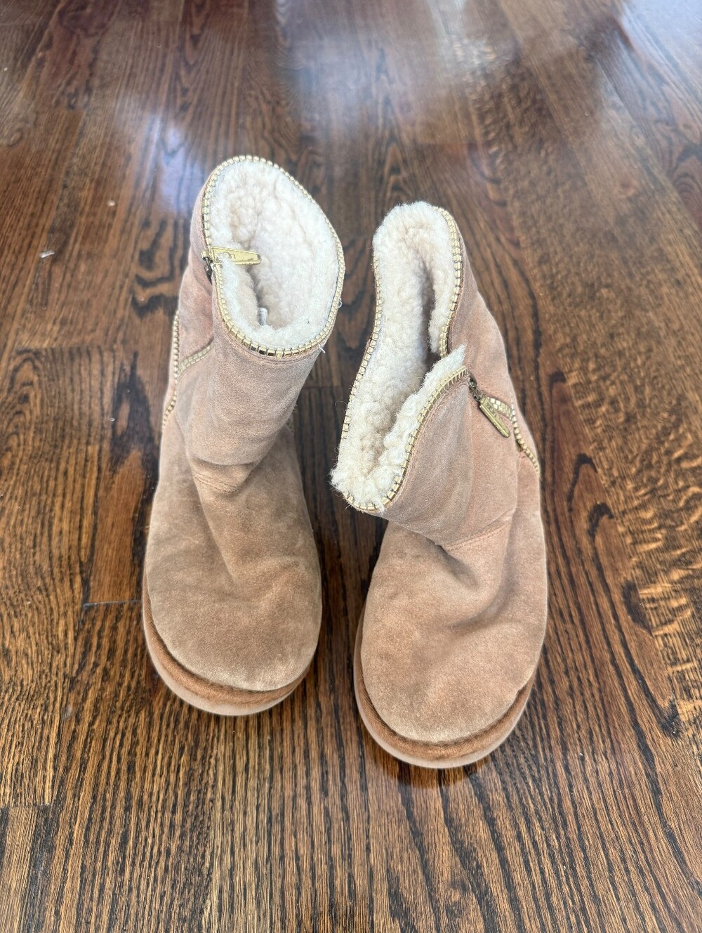 UGG Girls Mini Boots